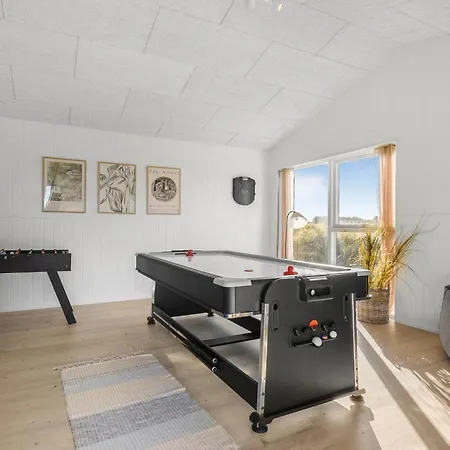 Nydelig Bolig I Med Badstue Feriehus