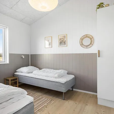 Nydelig Bolig I Med Badstue Løkken