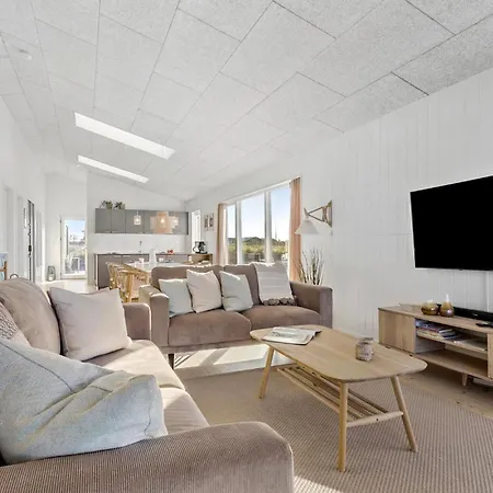 Beautiful In With Sauna *